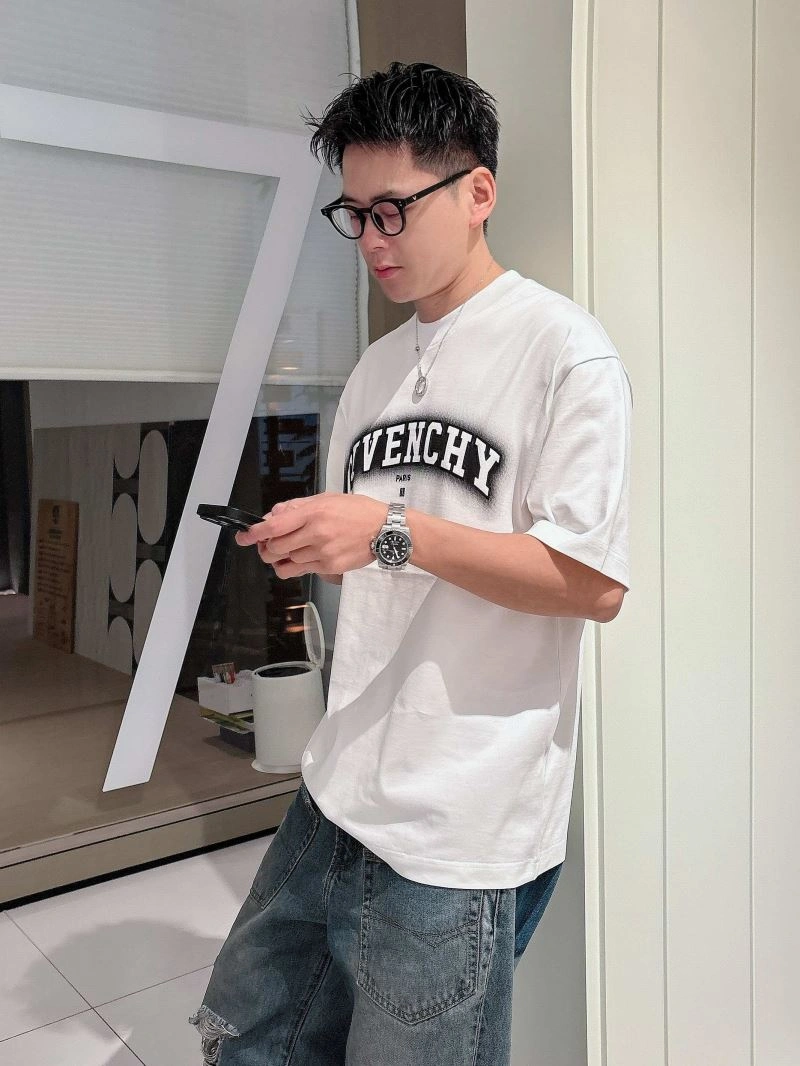 Givenchy T-Shirts Breathable 123725
