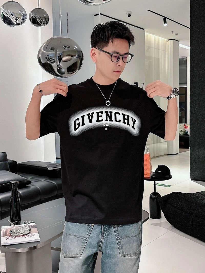 Givenchy T-Shirts Supportive 123723