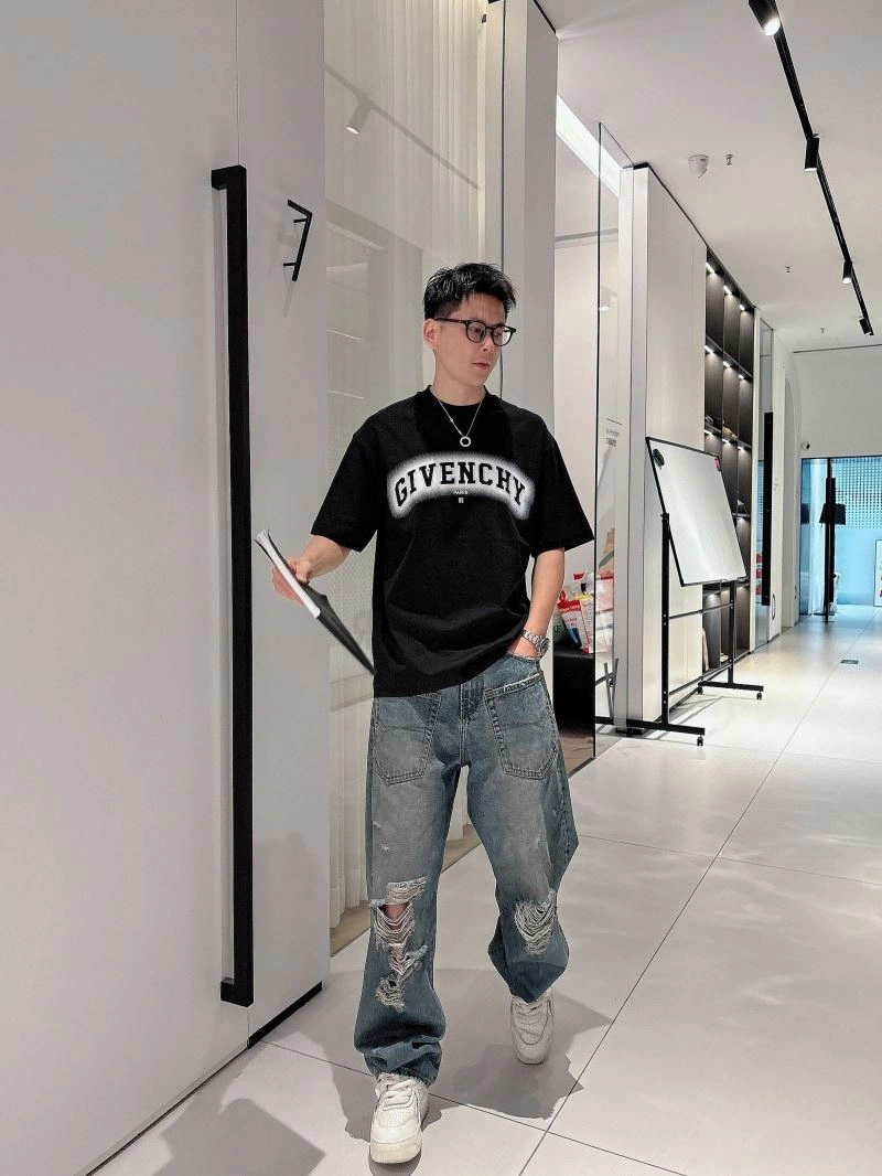 Givenchy T-Shirts Supportive 123723