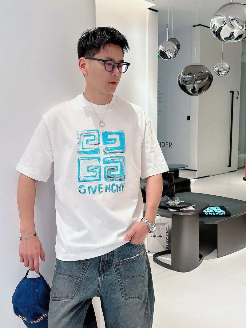 Givenchy T-Shirts Vibrant 123720