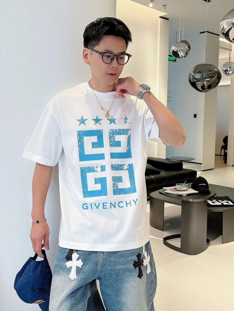 Tailored Givenchy T-Shirts 123719