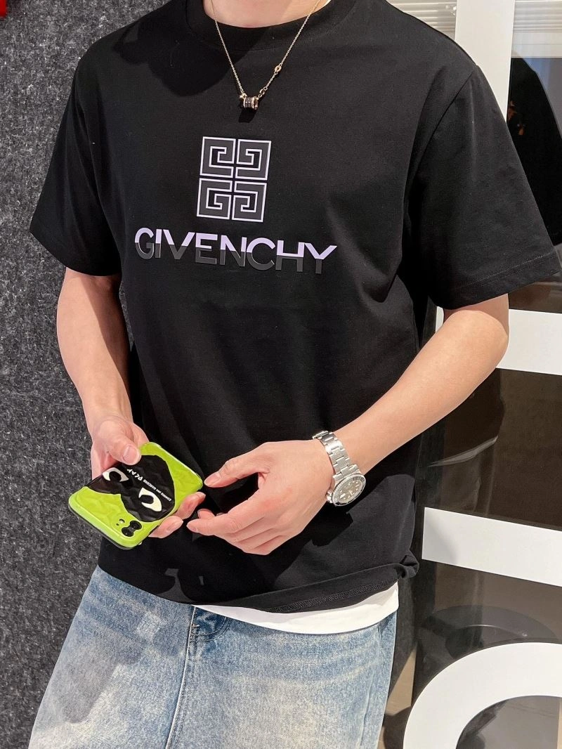Compact Givenchy T-Shirts 123714