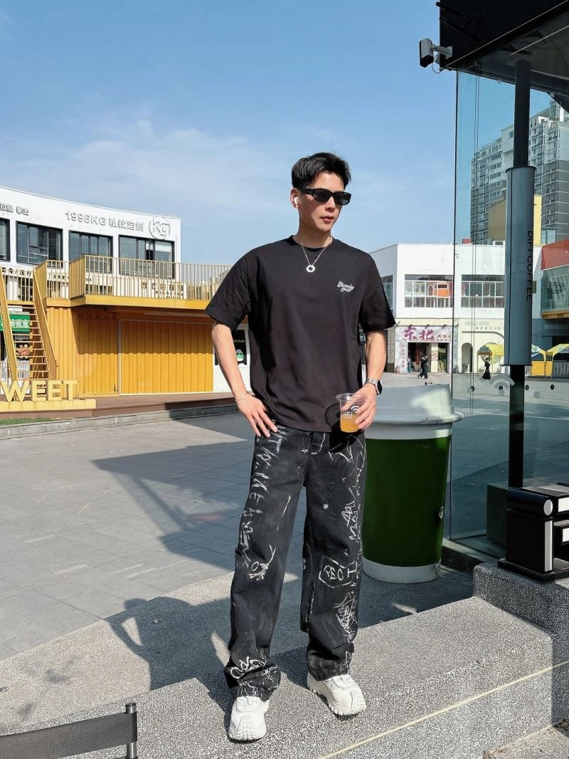 Versatile Givenchy T-Shirts 123716
