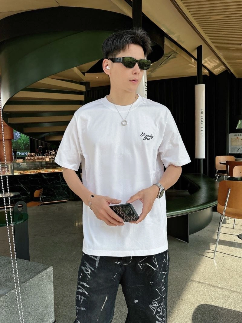 UrbanChic Givenchy T-Shirts 123717