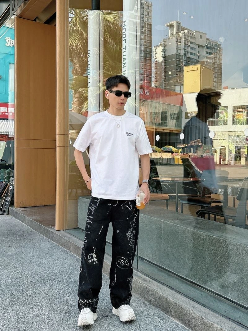 UrbanChic Givenchy T-Shirts 123717