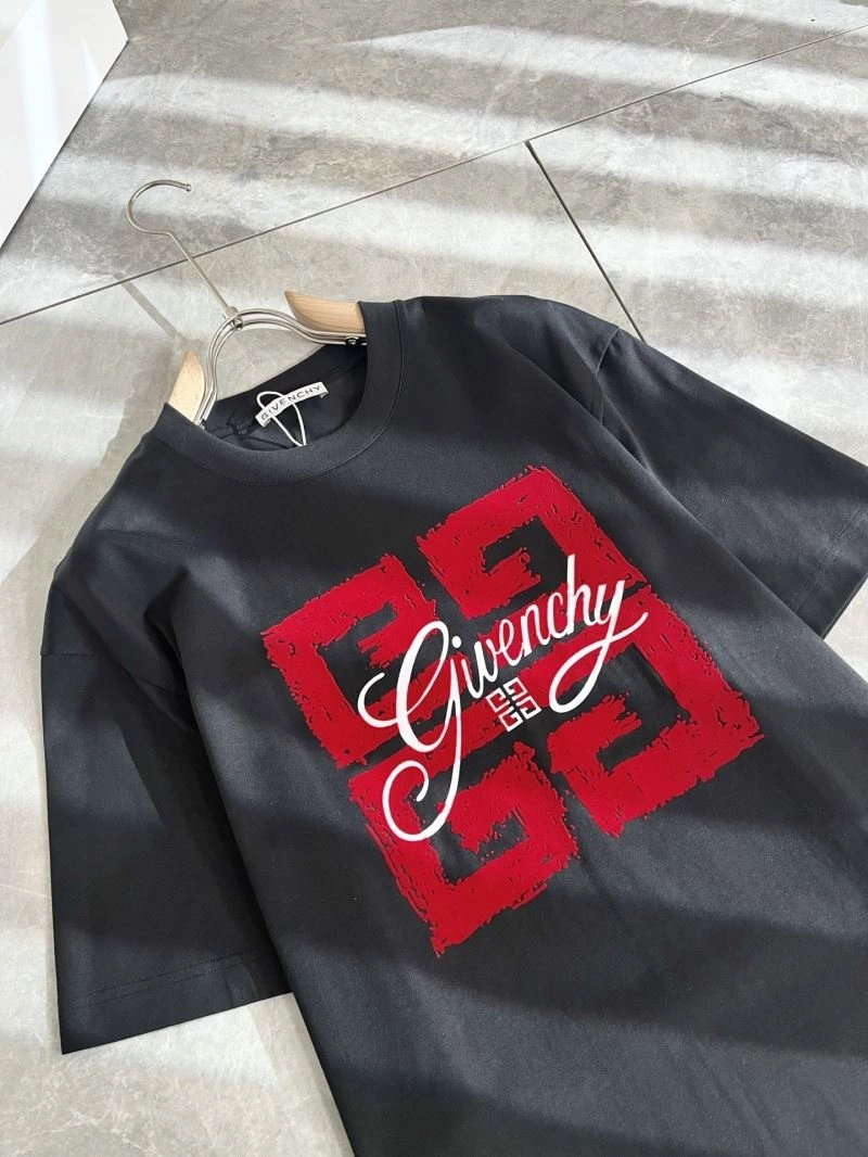 Comfortable Givenchy T-Shirts 123712