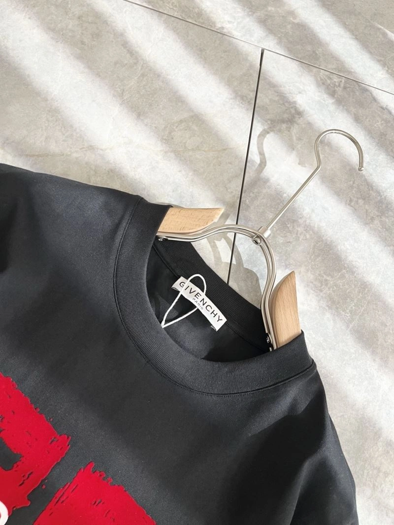 Comfortable Givenchy T-Shirts 123712