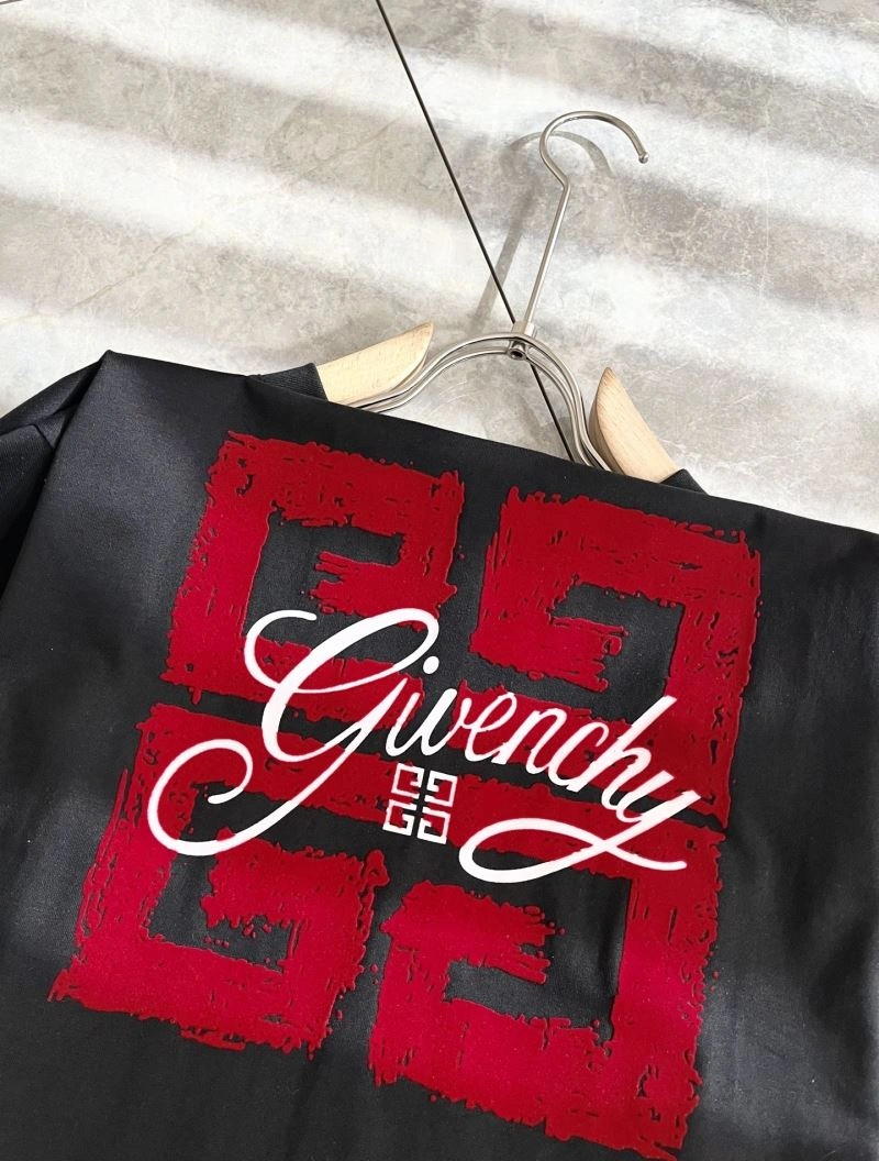 Comfortable Givenchy T-Shirts 123712
