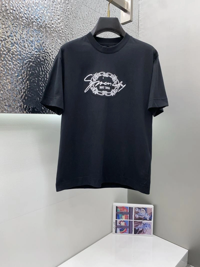 Effortless Givenchy T-Shirts 123702