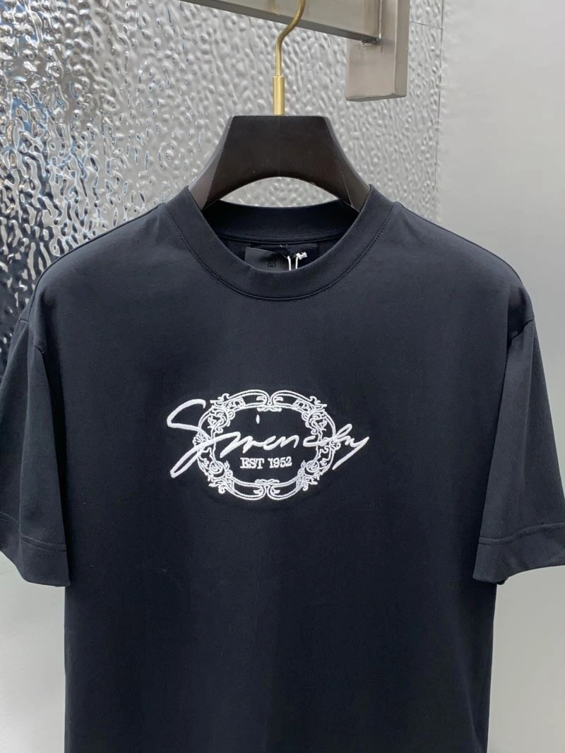 Effortless Givenchy T-Shirts 123702