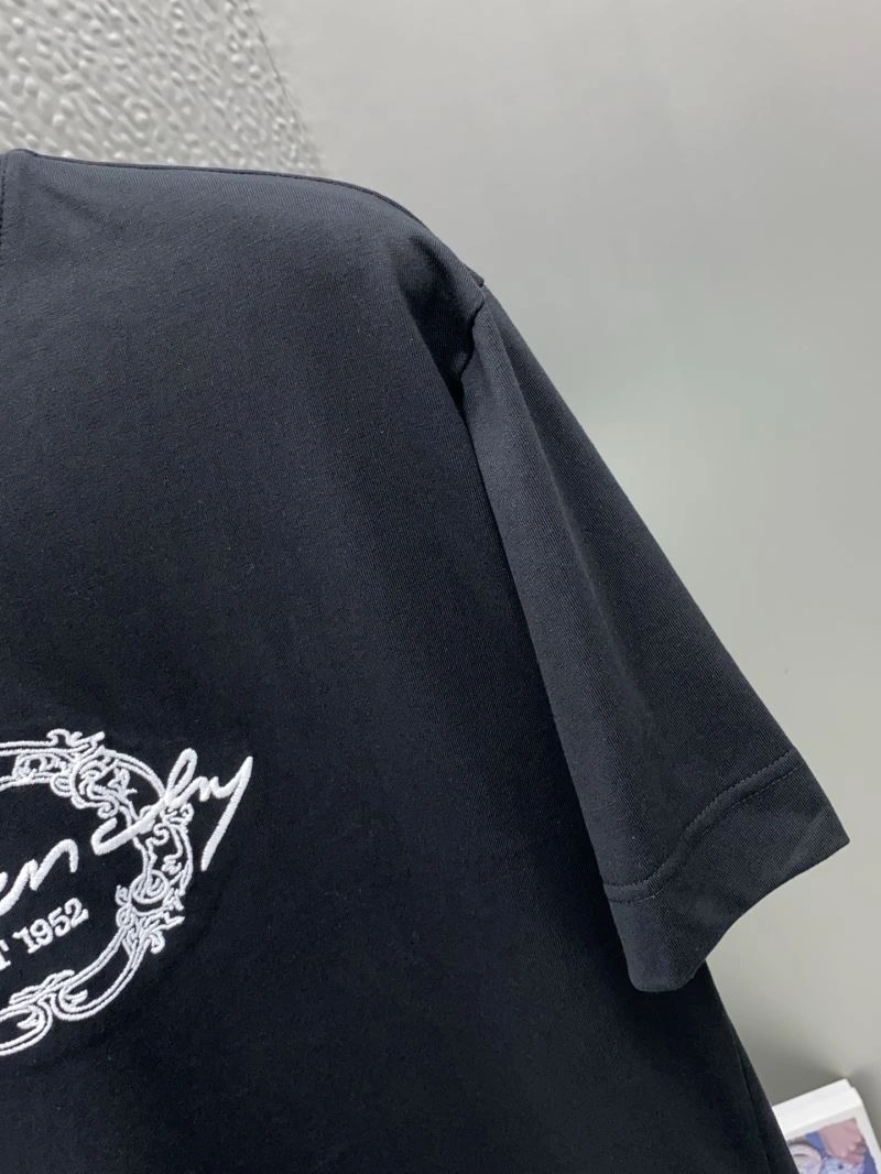 Effortless Givenchy T-Shirts 123702
