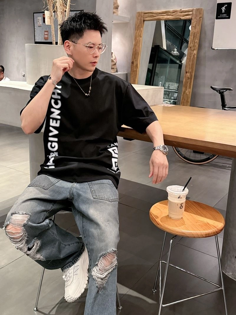 FashionForward Givenchy T-Shirts 123705