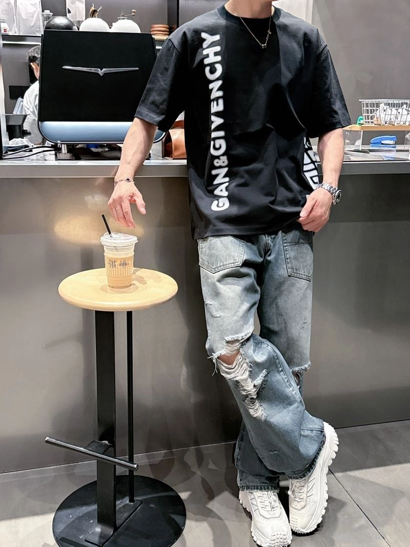 FashionForward Givenchy T-Shirts 123705