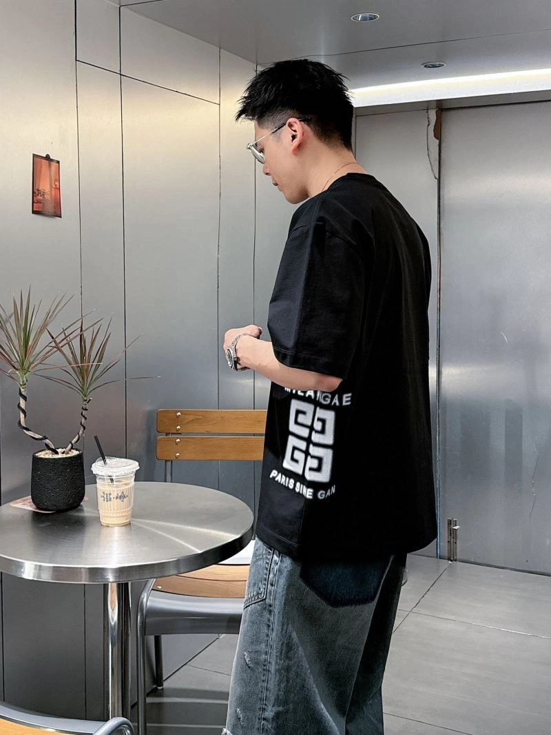 FashionForward Givenchy T-Shirts 123705