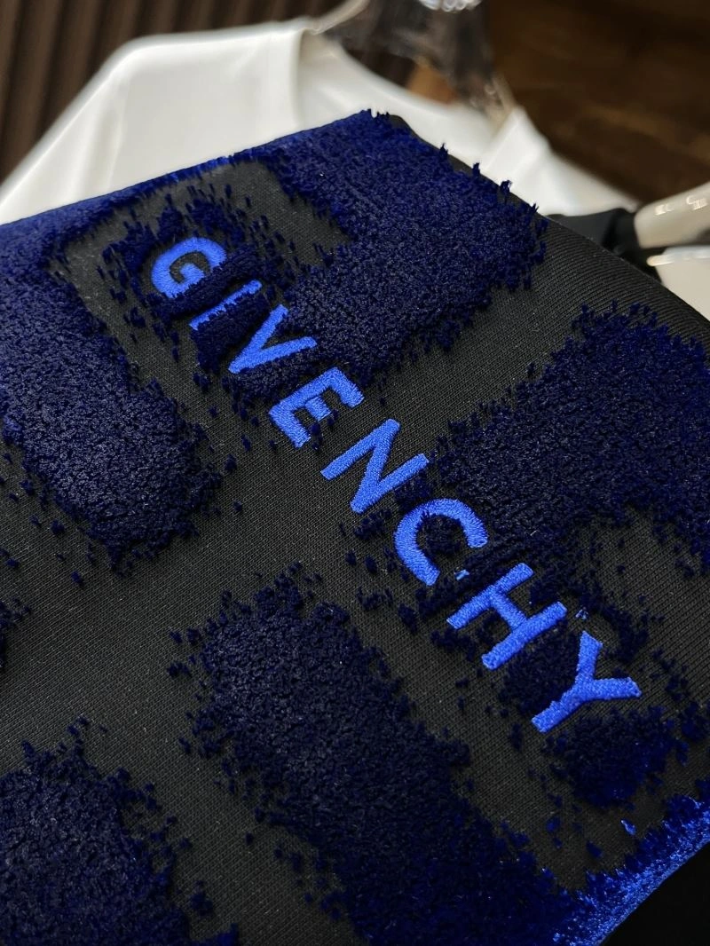 Givenchy T-Shirts Durable 123700