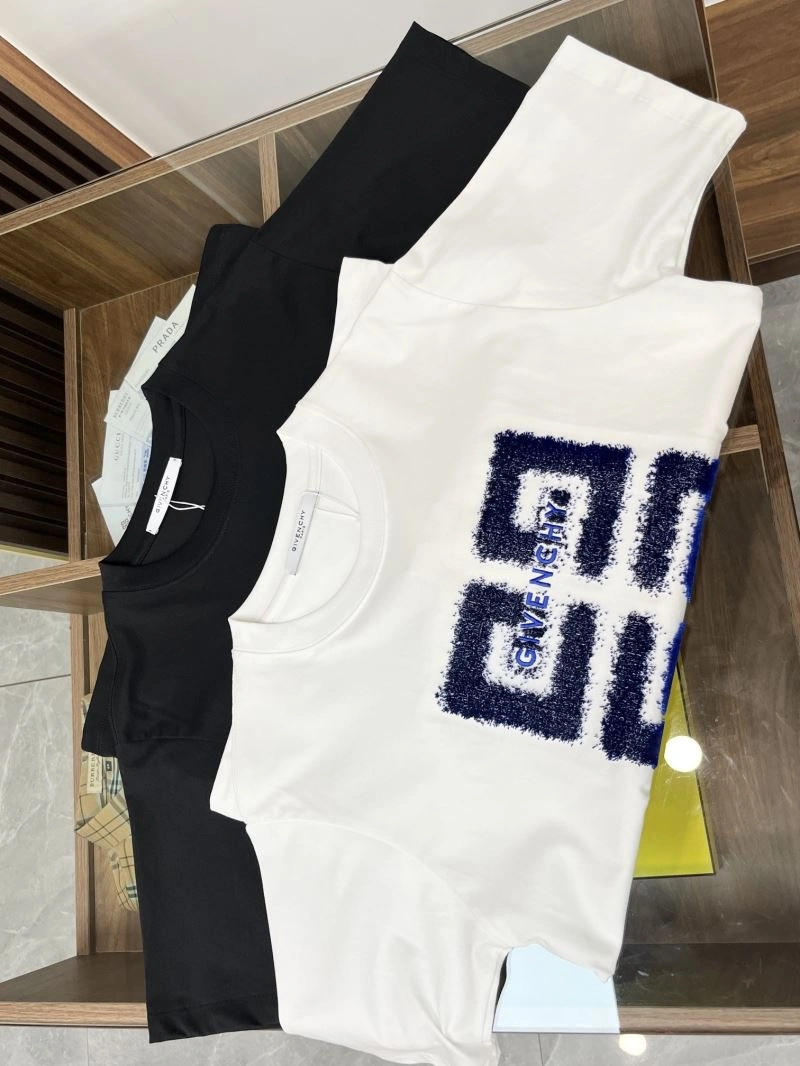 Givenchy T-Shirts Durable 123700