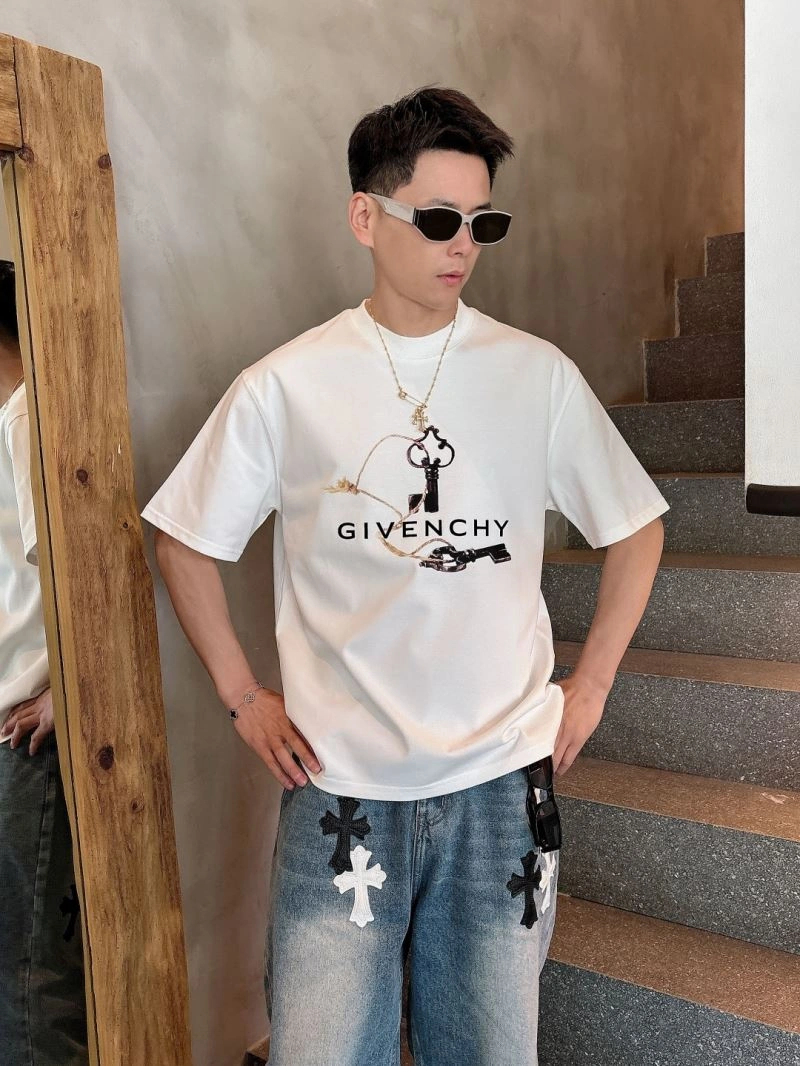 Givenchy T-Shirts Trendsetting 123696
