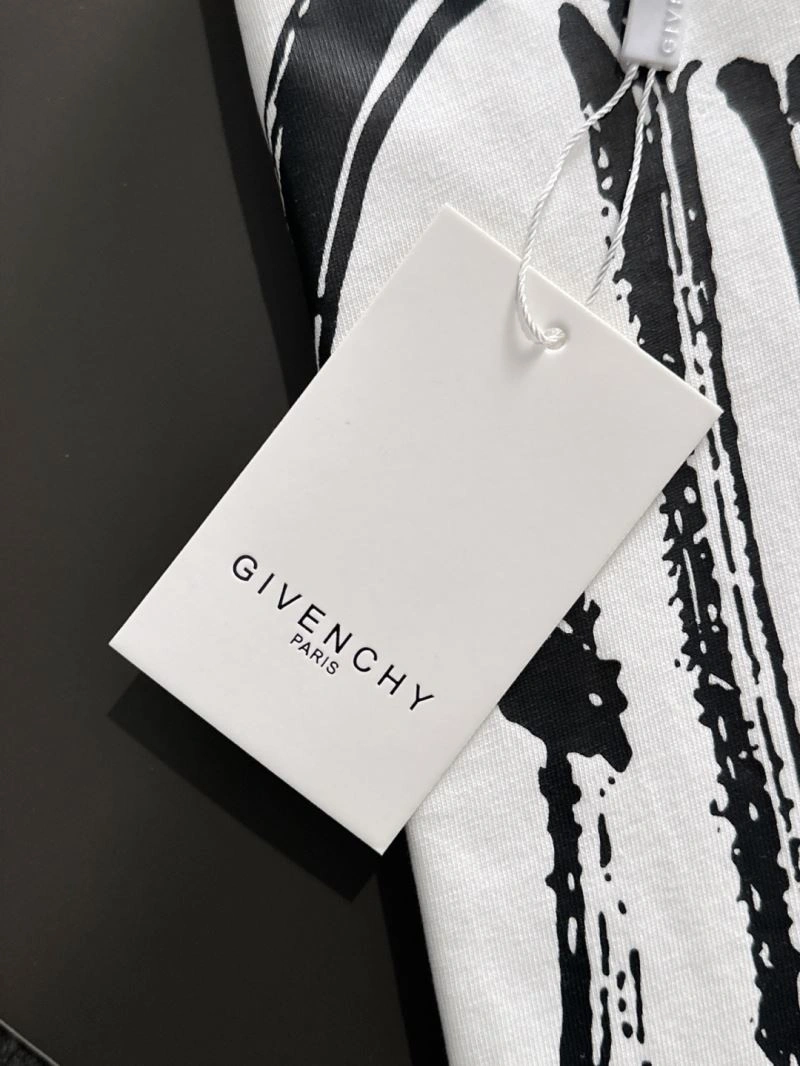 Givenchy T-Shirts Comfortable 123689
