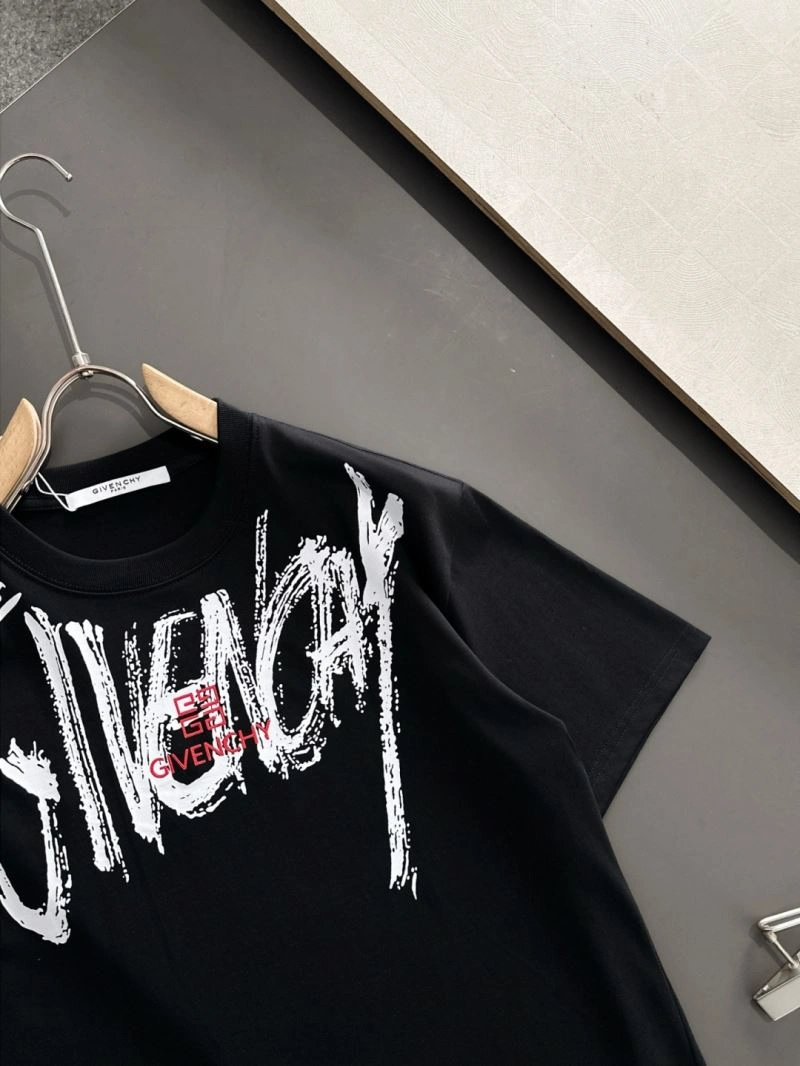 FlexibleFit Givenchy T-Shirts 123690