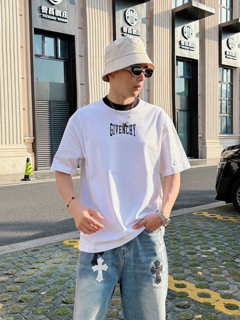 Givenchy T-Shirts UrbanChic 123688
