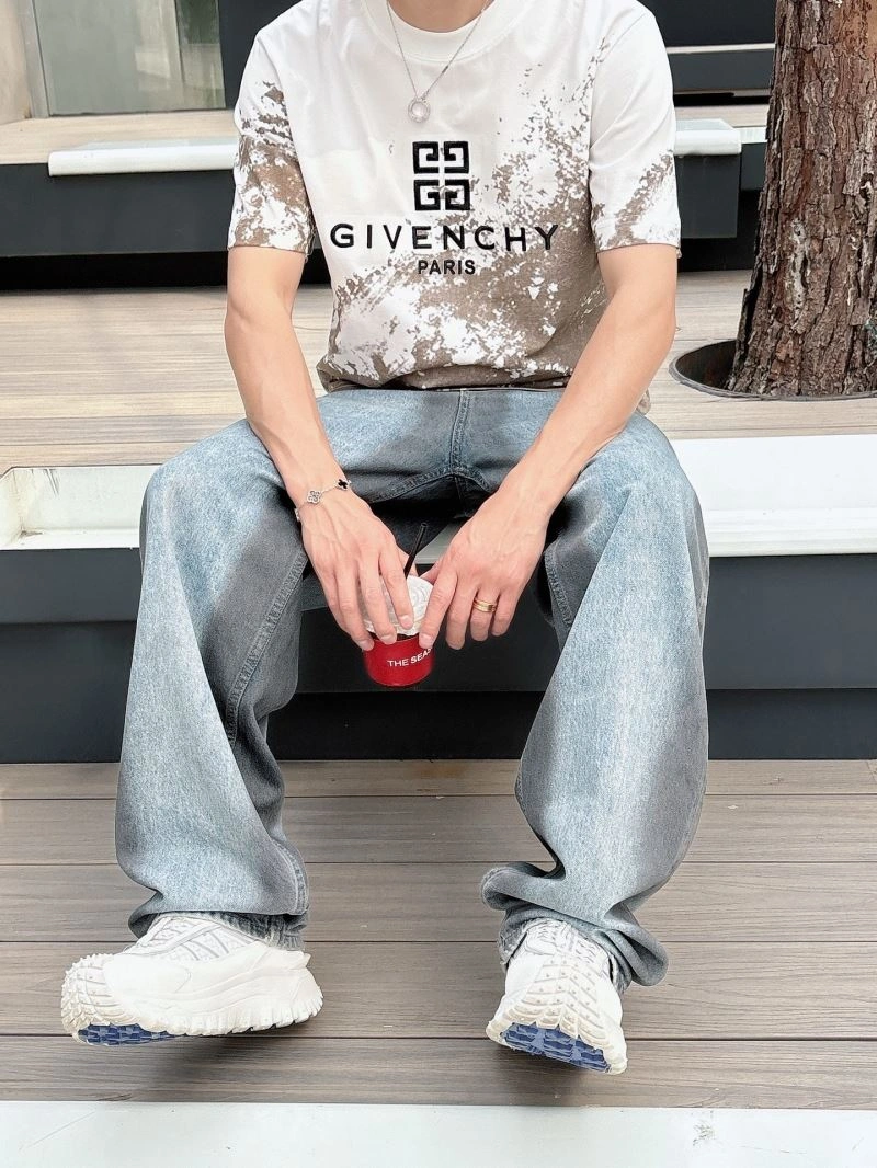 Cozy Givenchy T-Shirts 123685