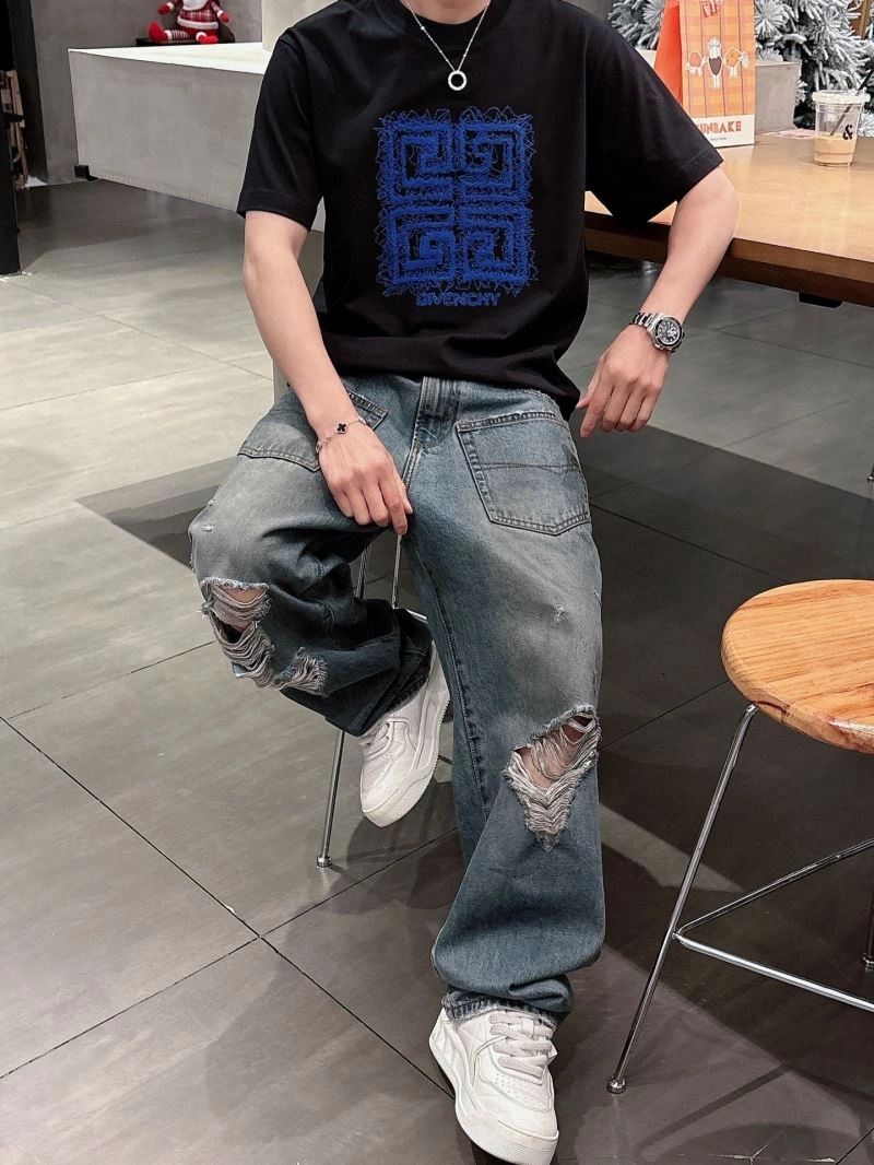 Elegant Givenchy T-Shirts 123682