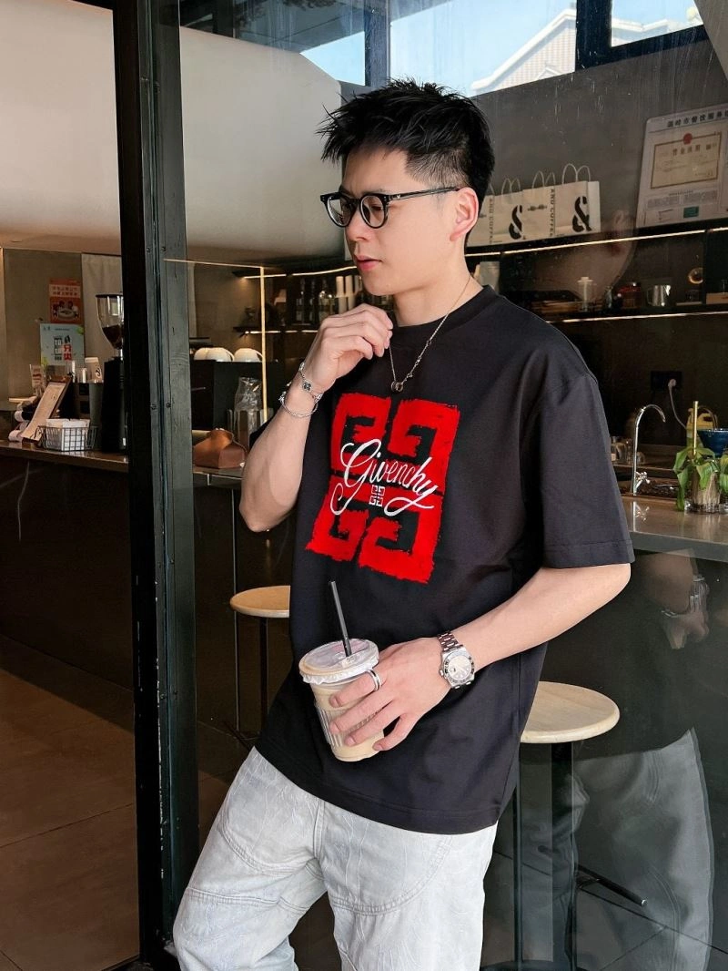 Popular Givenchy T-Shirts 123679