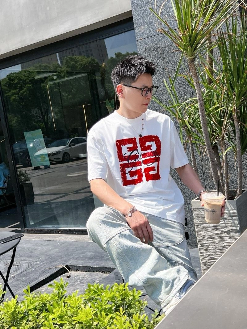 Givenchy T-Shirts EasyMatch 123680