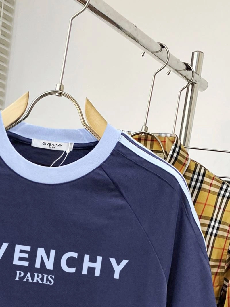 Givenchy T-Shirts Seasonal 123677