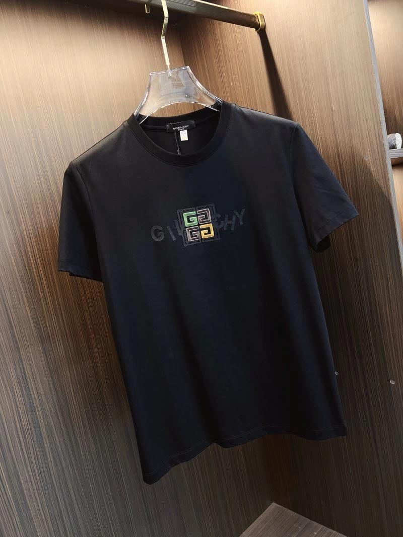 Lightweight Givenchy T-Shirts 123674