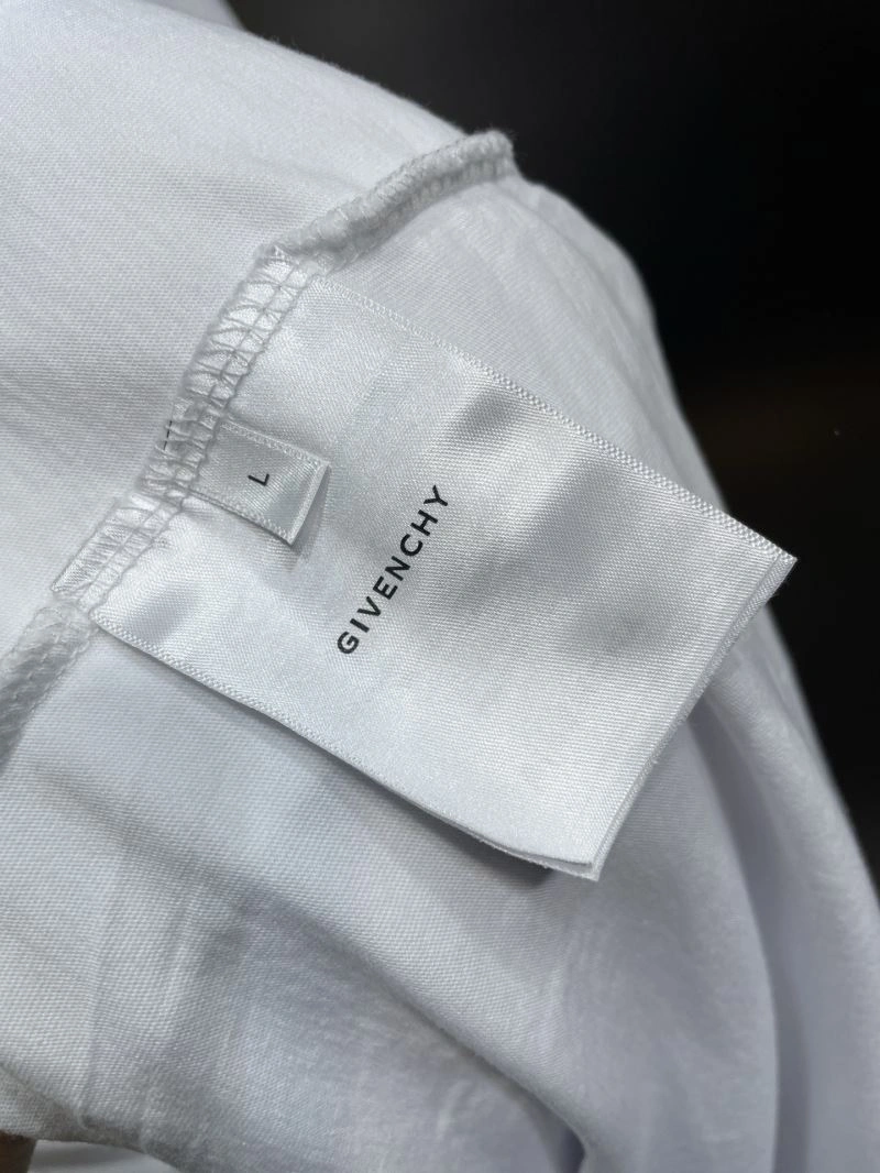 Givenchy T-Shirts Timeless 123663