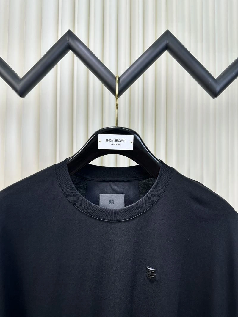 Lightweight Givenchy T-Shirts 123634
