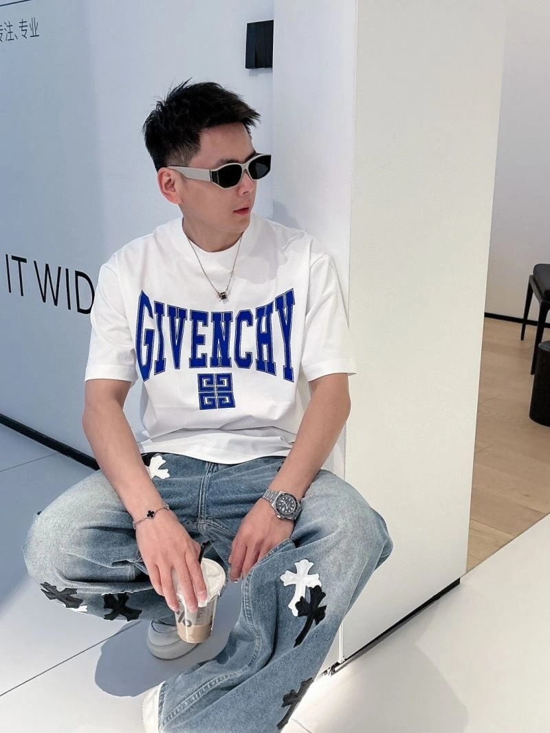 WellDesigned Givenchy T-Shirts 123630