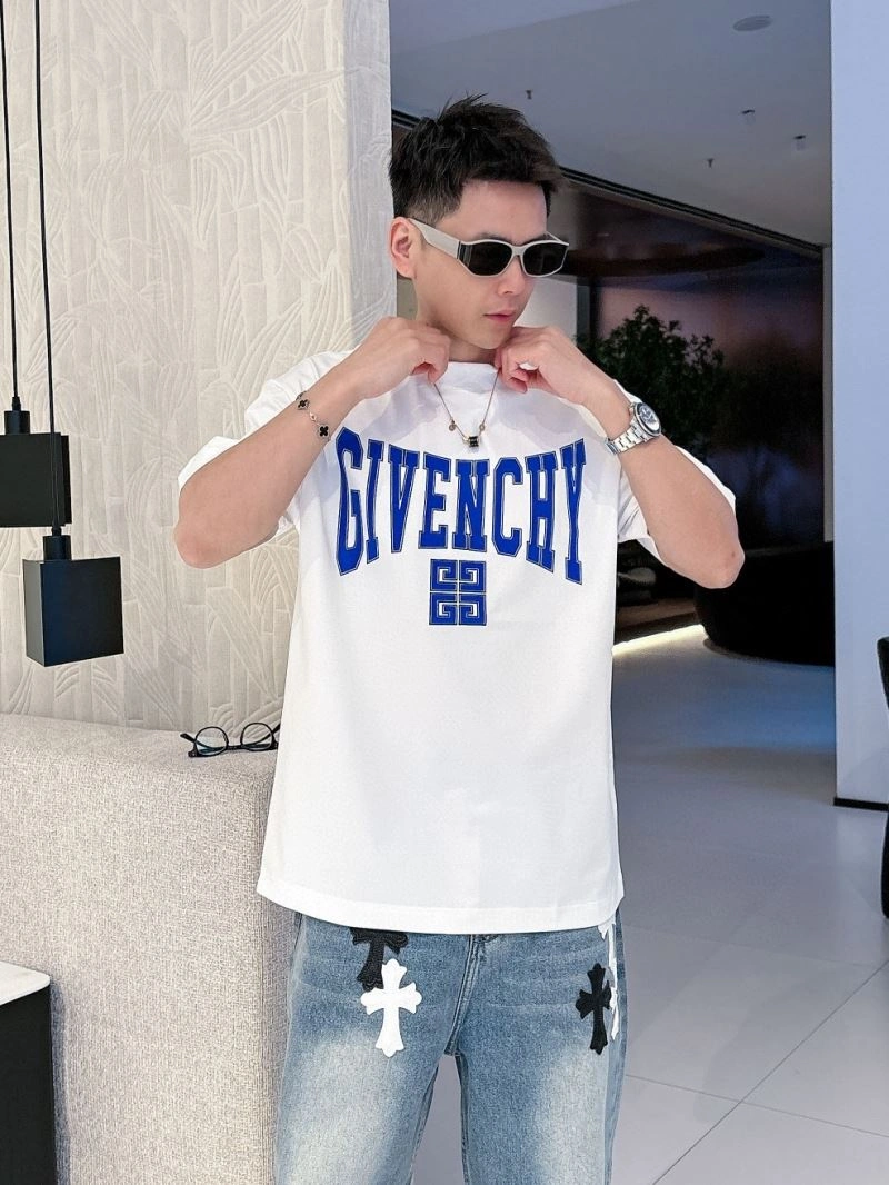 WellDesigned Givenchy T-Shirts 123630