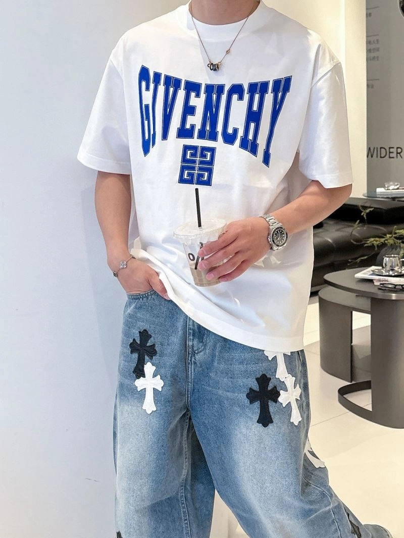 WellDesigned Givenchy T-Shirts 123630