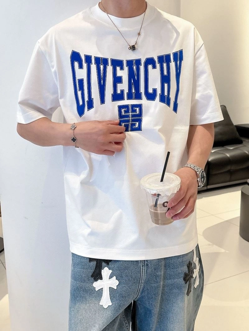 WellDesigned Givenchy T-Shirts 123630
