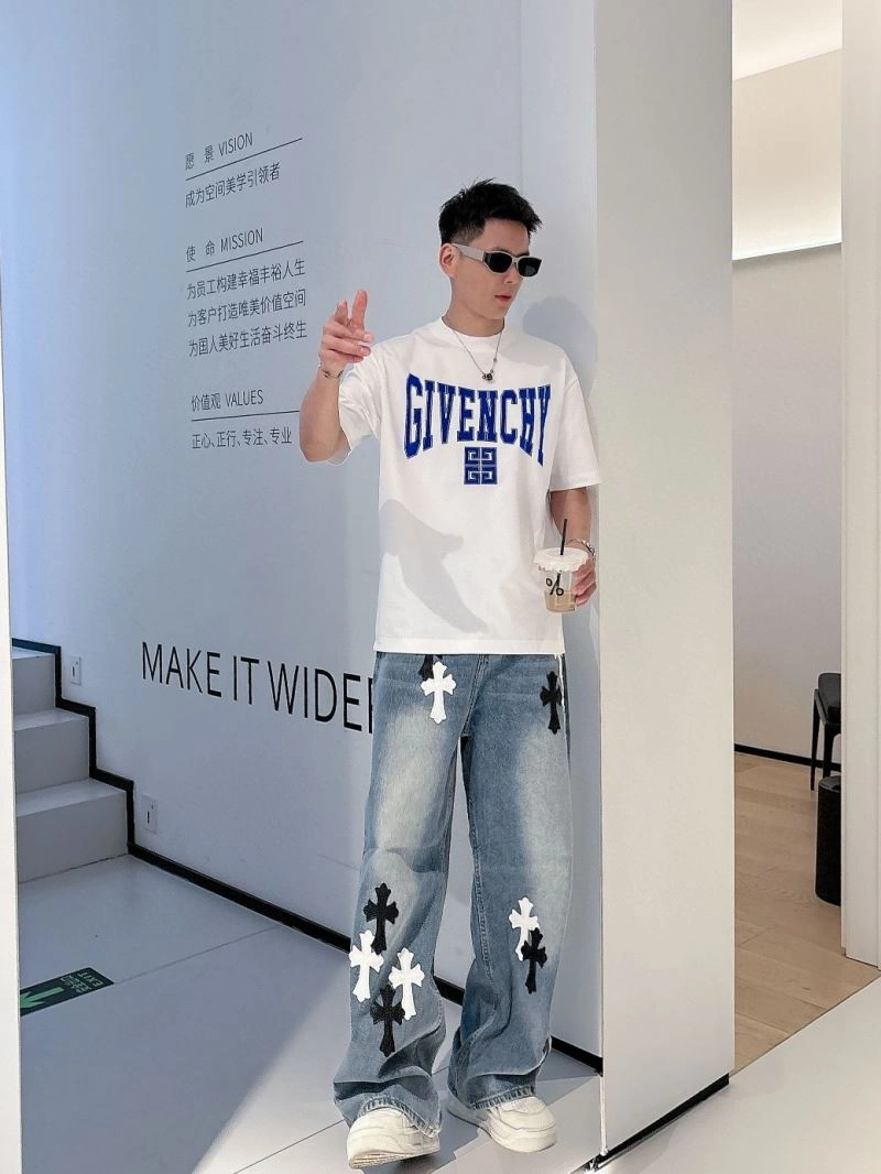 WellDesigned Givenchy T-Shirts 123630