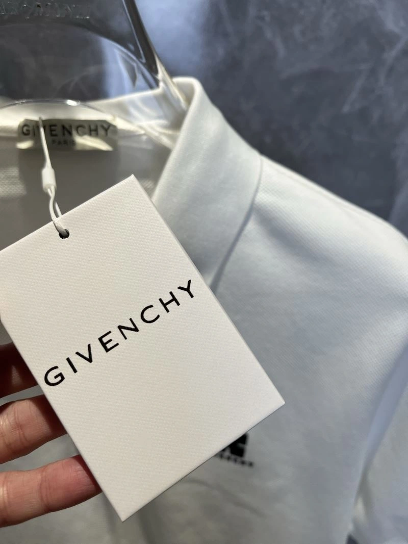 MultiPurpose Givenchy T-Shirts 123621