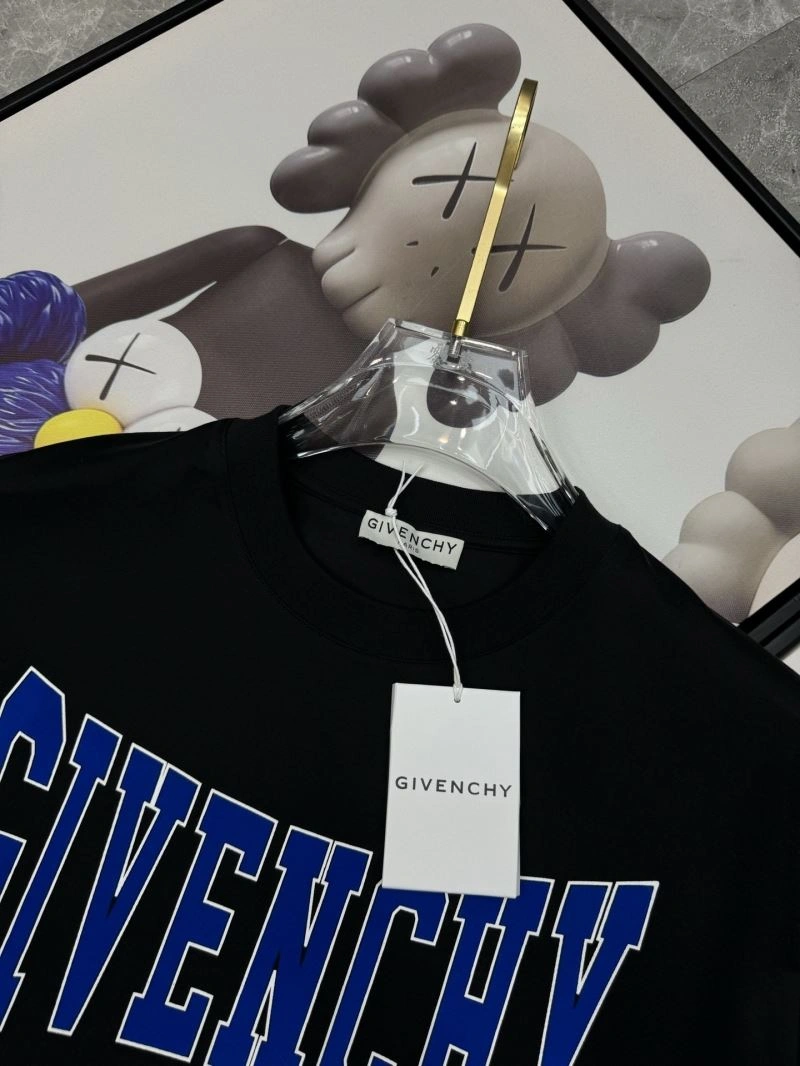 TechFriendly Givenchy T-Shirts 123608