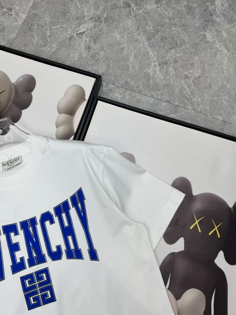Givenchy T-Shirts Practical 123616