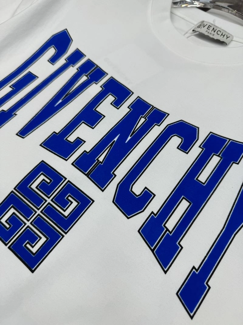 Givenchy T-Shirts Practical 123616