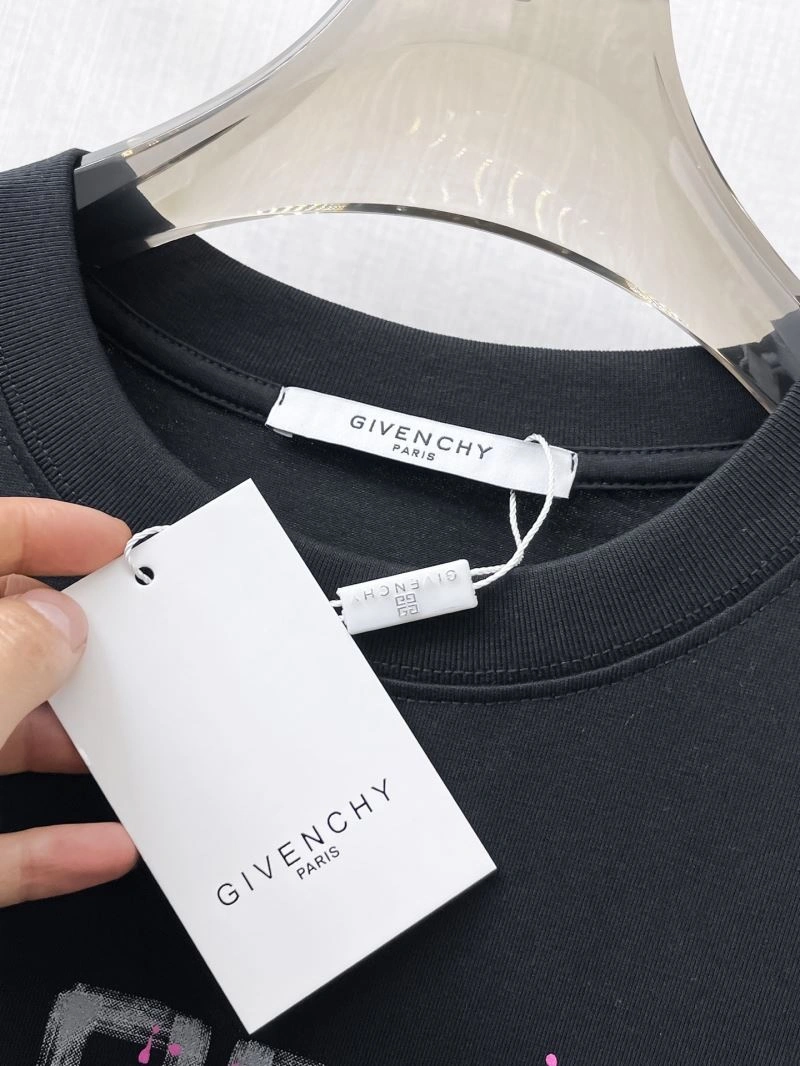 Givenchy T-Shirts Versatile 123594
