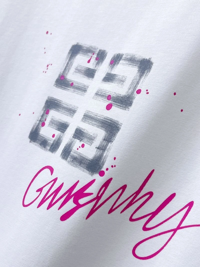 Comfortable Givenchy T-Shirts 123596