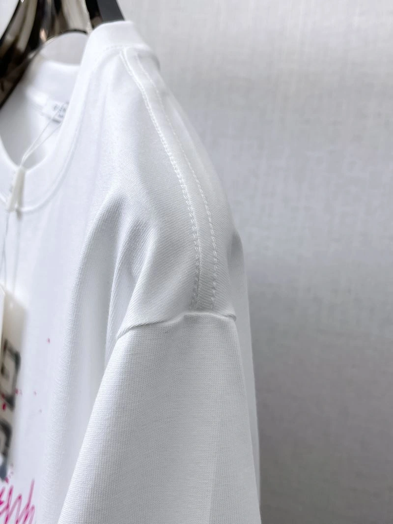 Comfortable Givenchy T-Shirts 123596