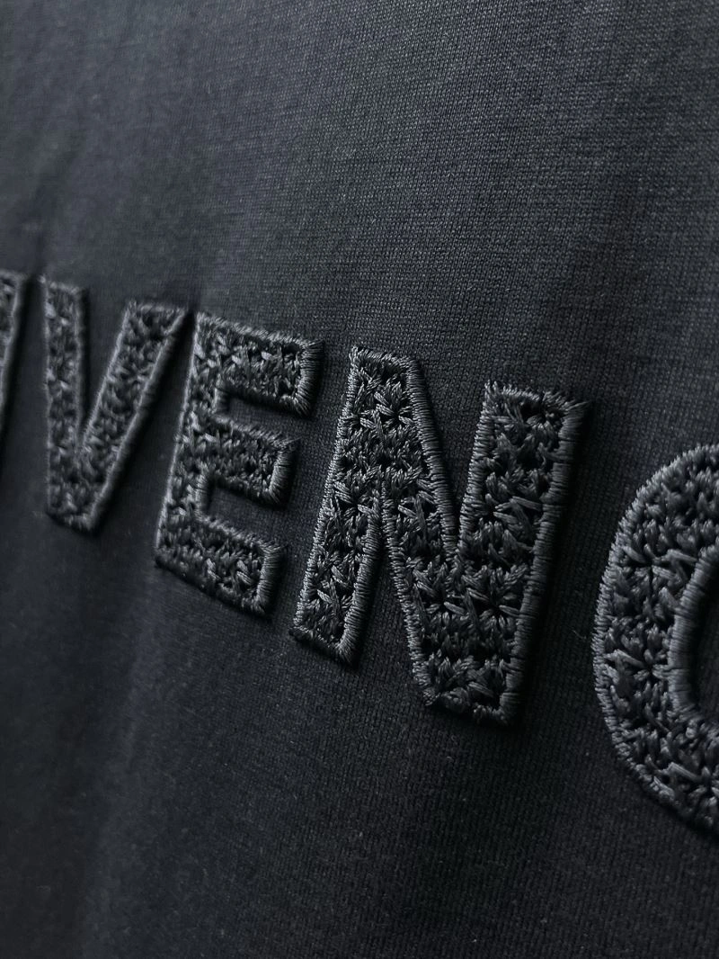 Elegant Givenchy T-Shirts 123595