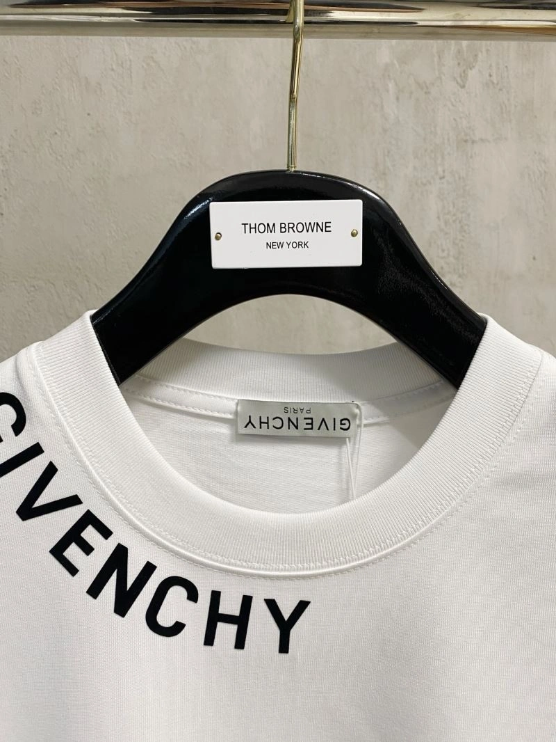 WellDesigned Givenchy T-Shirts 123598