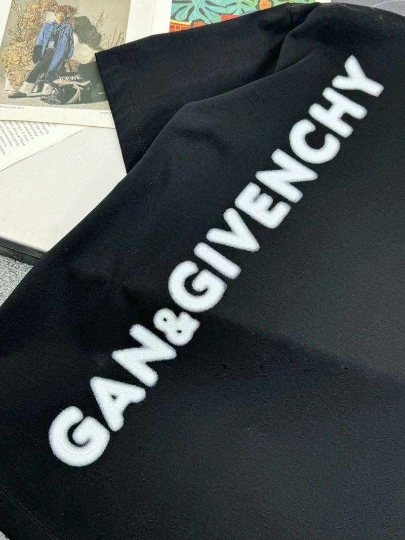 Tailored Givenchy T-Shirts 123587