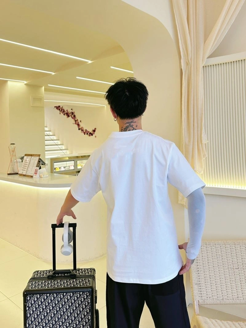 Lightweight Givenchy T-Shirts 123563