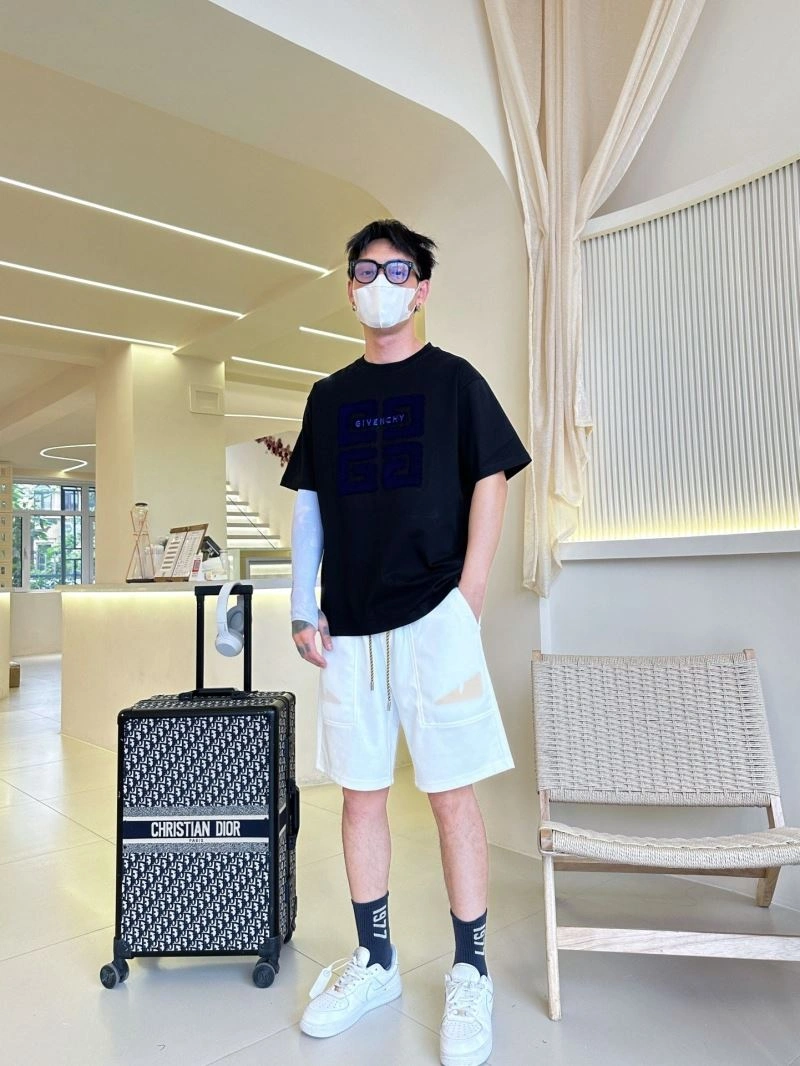 Effortless Givenchy T-Shirts 123579