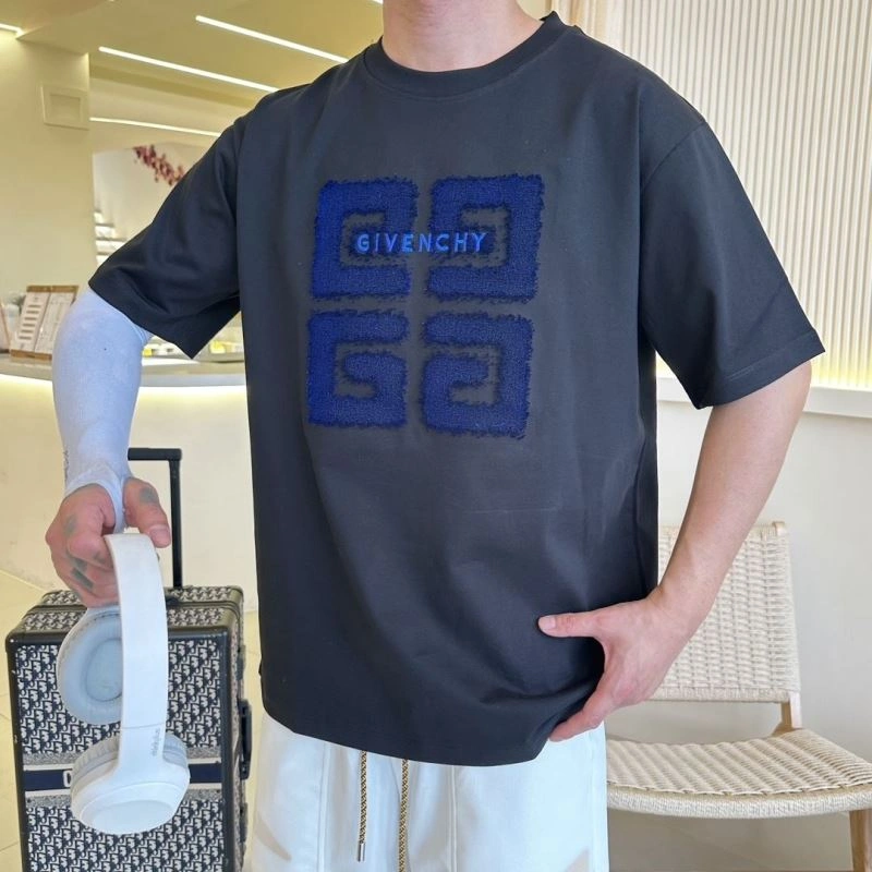 Effortless Givenchy T-Shirts 123579